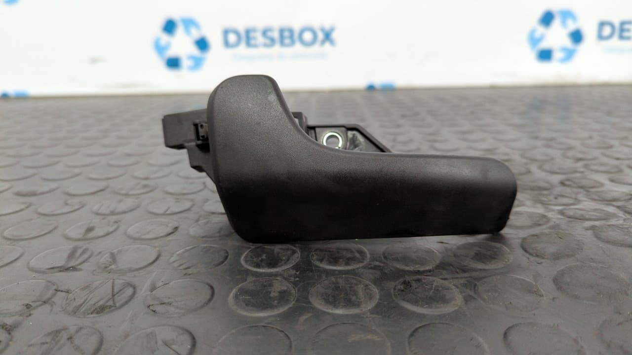 Recambio de MANETA INTERIOR DELANTERA IZQUIERDA para FIAT DUCATO CHASIS CABINA 33 (290) L1 Kipper RS: 3000 mm 140 F1AGL4113 referencia OEM IAM C390 - BLANCO
