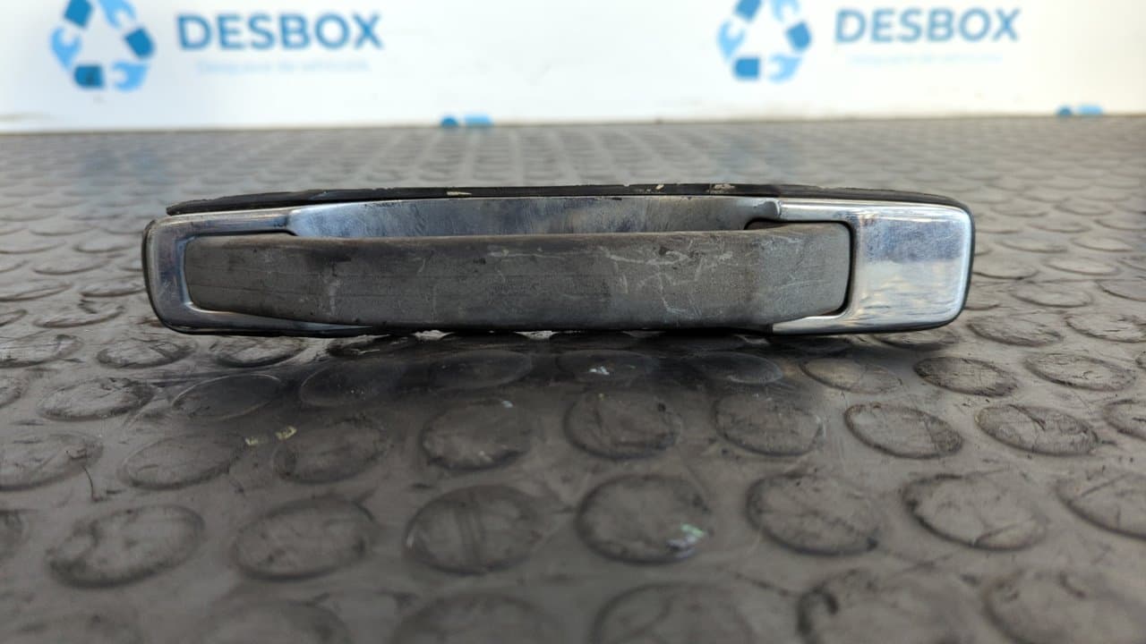 Recambio de MANETA TRASERA IZQUIERDA para MERCEDES-BENZ CLASE S (W126) BERLINA+COUPE SE 300 M103981 referencia OEM IAM 1267600059 - GRIS