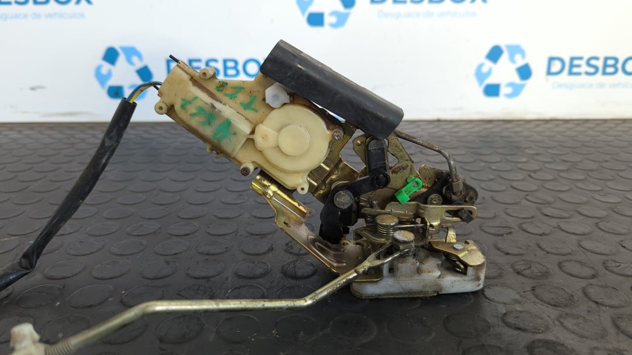 Recambio de CERRADURA PUERTA TRASERA IZQUIERDA para FORD RANGER (EQ) Doka 4X4 WLT referencia OEM IAM C41R4 - BLANCO