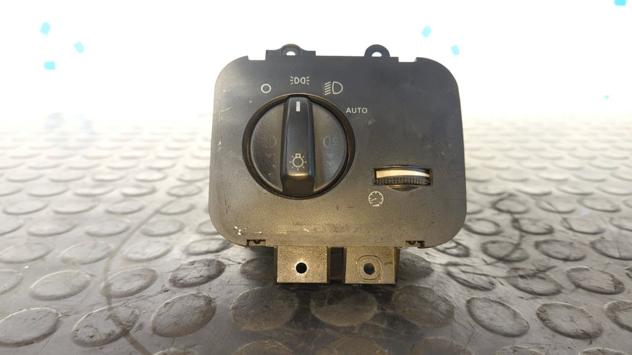 Recambio de MANDO LUCES para LAND ROVER RANGE ROVER SPORT 368DT referencia OEM IAM YUD501480PVJ - NEGRO