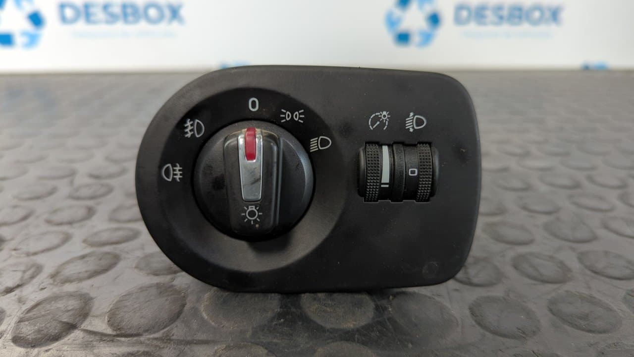 Recambio de MANDO LUCES para SEAT LEON (1P1) BLS referencia OEM IAM 1P1941431BF - BLANCO