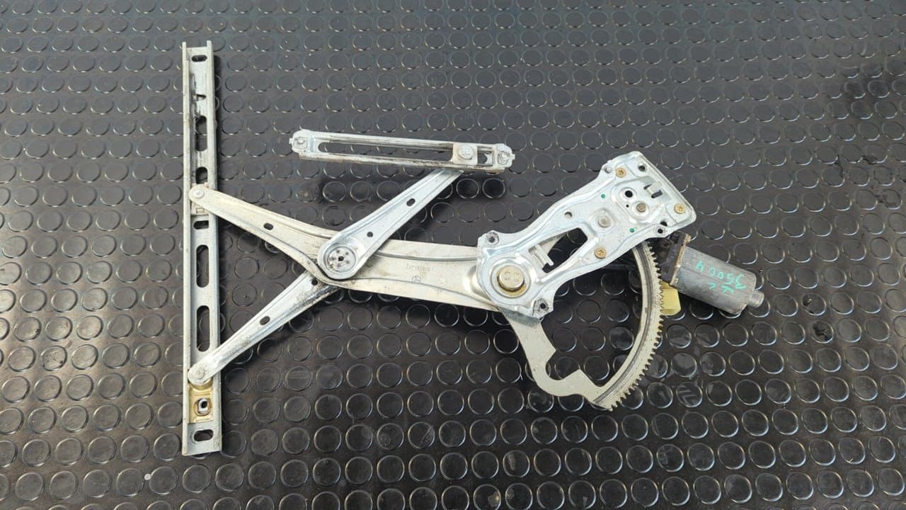 Recambio de ELEVALUNAS DELANTERO IZQUIERDO para MERCEDES-BENZ CLASE CLK (W208) COUPE M111975 referencia OEM IAM 0130821722 - AZUL