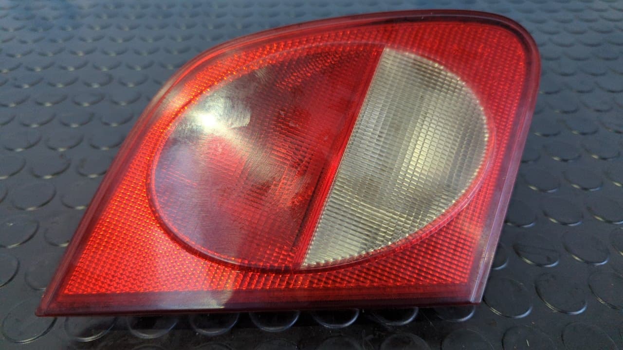 Recambio de PILOTO PORTON IZQUIERDO para MERCEDES-BENZ CLASE E (W210) FAMILIAR 300 Turbodiesel (210.225) OM606962 referencia OEM IAM A2108200964 - VERDE