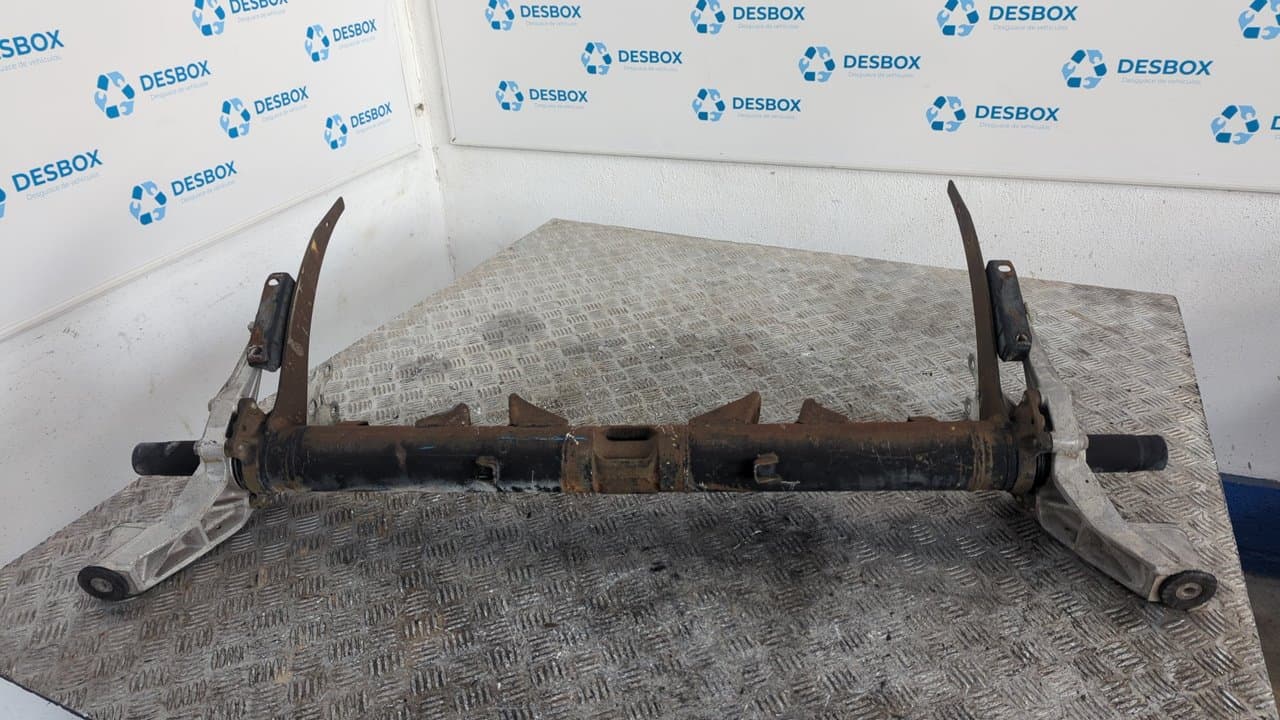Recambio de PUENTE TRASERO para PORSCHE 944 3.0 M4441 referencia OEM IAM 94433152100