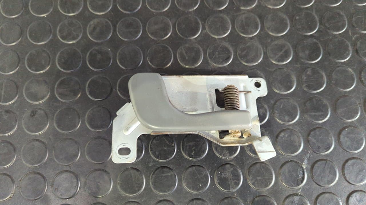 Recambio de MANETA INTERIOR DELANTERA DERECHA para MITSUBISHI CANTER 4.05