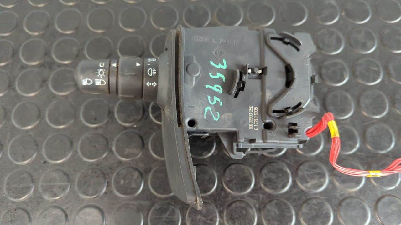 Recambio de MANDO LUCES para RENAULT KANGOO K9K800 referencia OEM IAM 88102003 - BLANCO