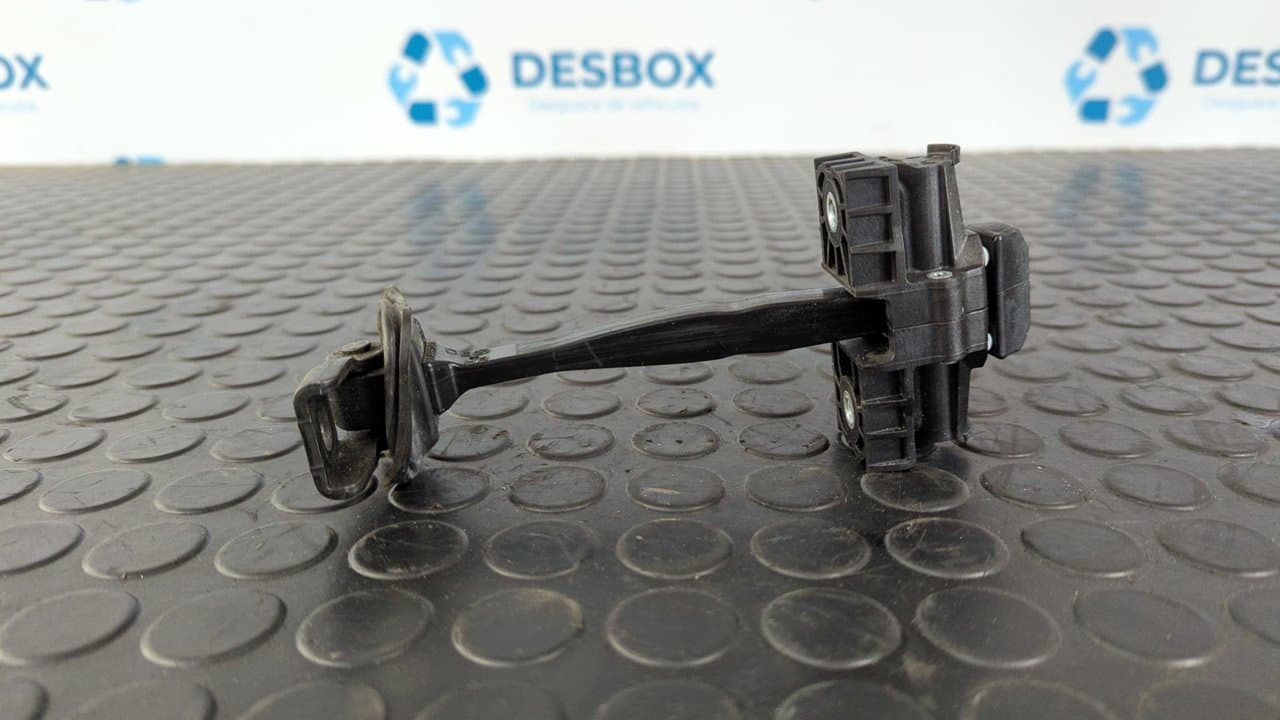 Recambio de RETENEDOR PUERTA DERECHA para VOLKSWAGEN GOLF VII LIM. (5G1) BlueMotion CRKB referencia OEM IAM 5G4839249A - NEGRO