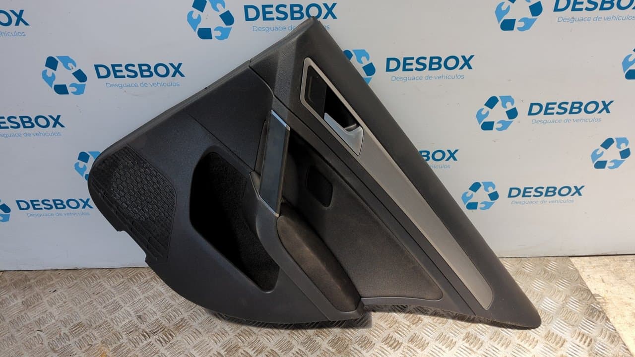 Recambio de GUARNECIDO PUERTA TRASERA DERECHA para VOLKSWAGEN GOLF VII LIM. (5G1) CRKB referencia OEM IAM 5G4867212 - NEGRO