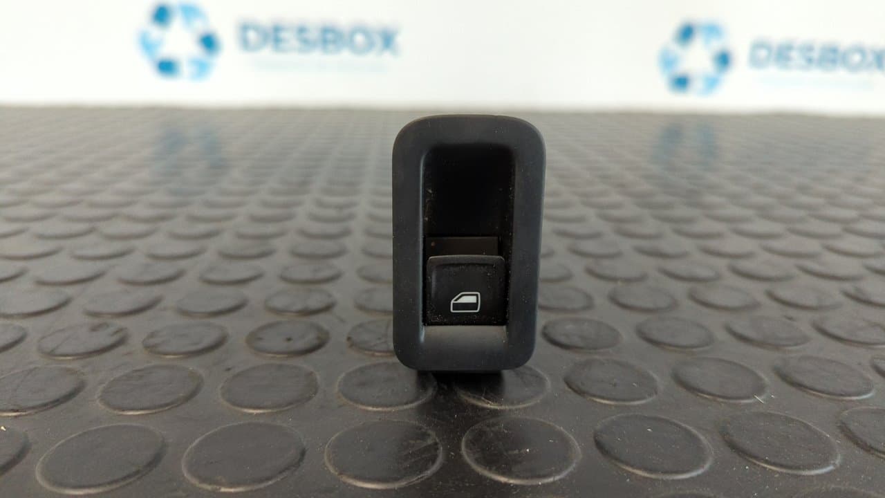 Recambio de MANDO ELEVALUNAS TRASERO DERECHO para VOLKSWAGEN GOLF VII LIM. (5G1) BlueMotion CRKB referencia OEM IAM 5G0868345 - NEGRO