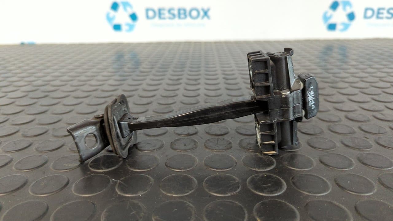 Recambio de RETENEDOR PUERTA IZQUIERDA para VOLKSWAGEN GOLF VII LIM. (5G1) BlueMotion CRKB referencia OEM IAM 5G4839249A - NEGRO