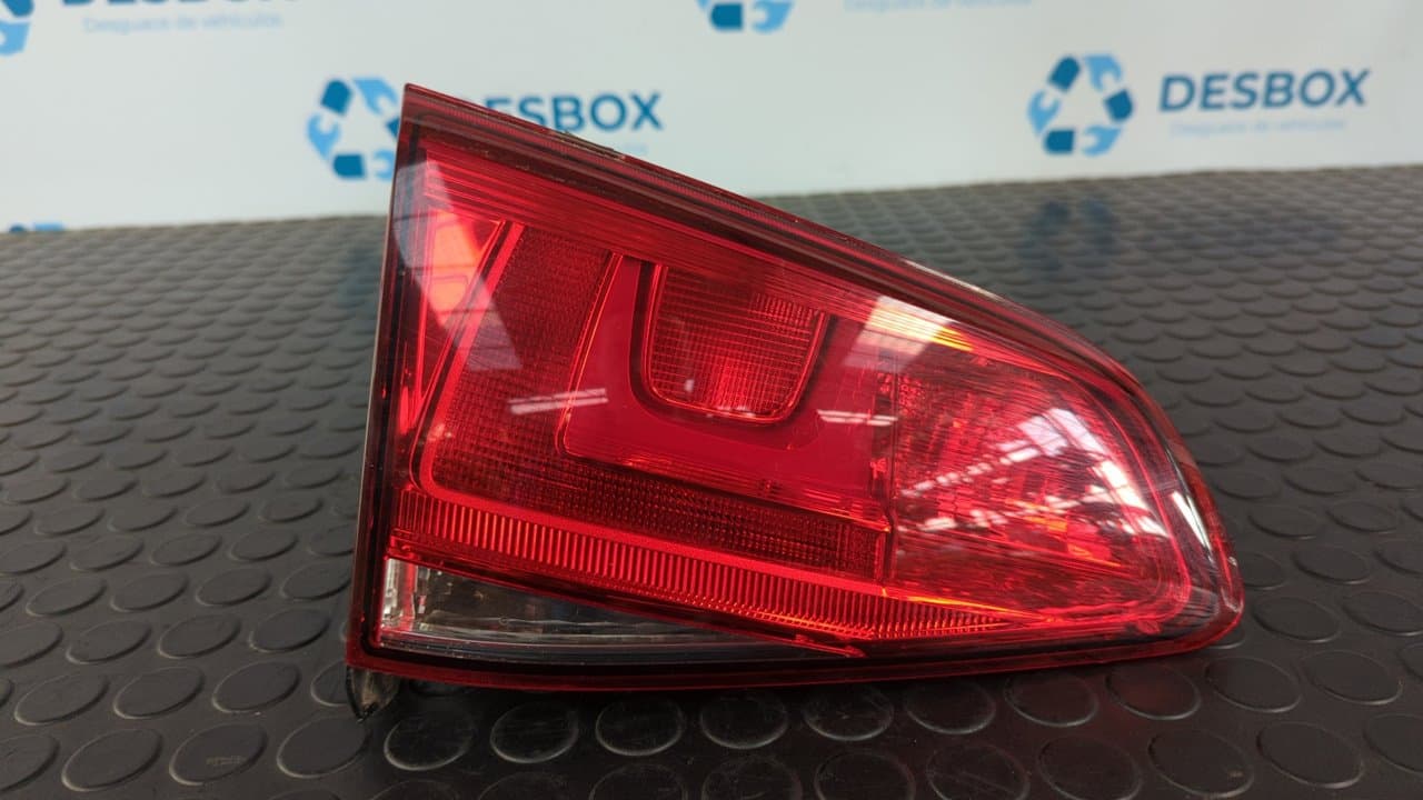 Recambio de PILOTO PORTON IZQUIERDO para VOLKSWAGEN GOLF VII LIM. (5G1) BlueMotion CRKB referencia OEM IAM 5G0945093AC - NEGRO