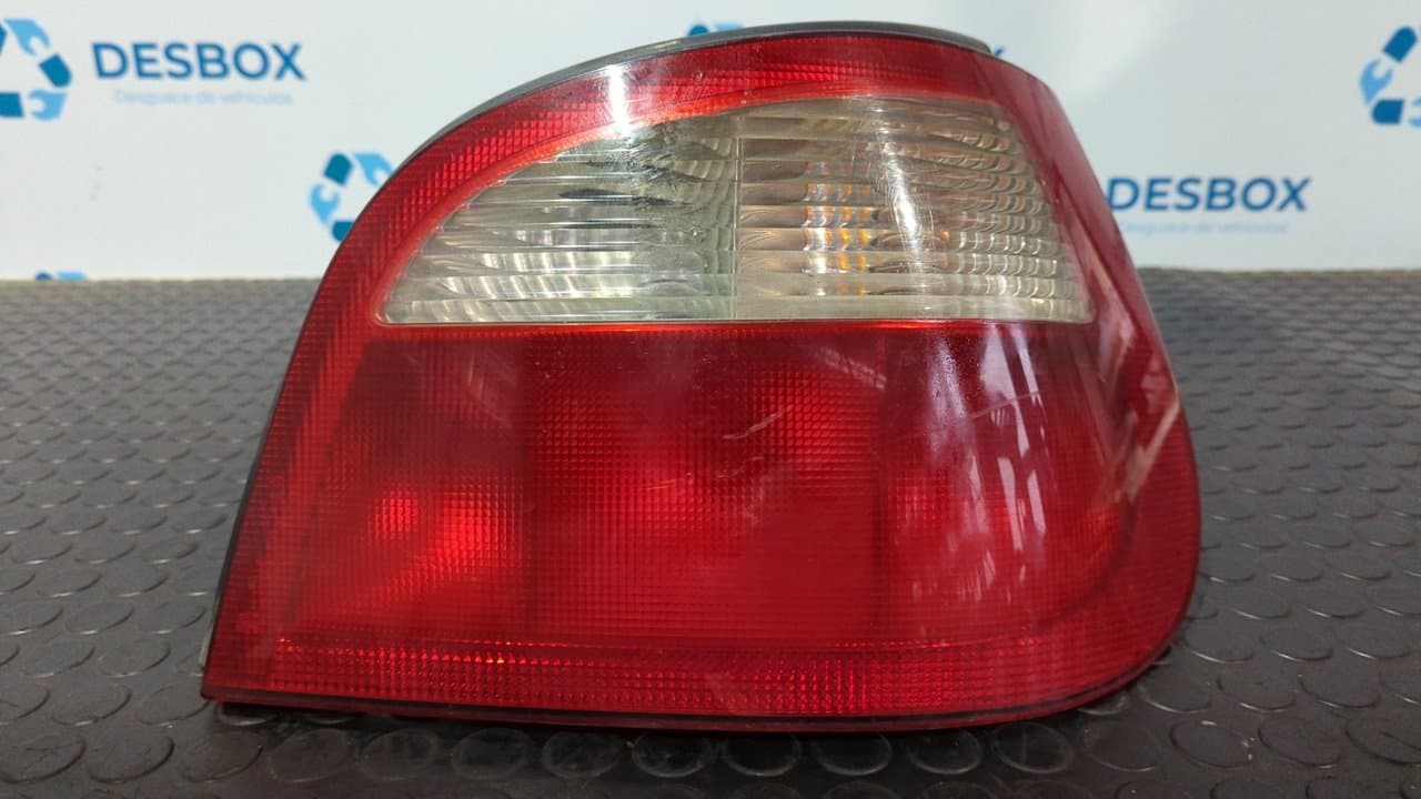 Recambio de PILOTO TRASERO DERECHO para RENAULT MEGANE I FASE 2 GANDTOUR (KA..) 1.4 16V Authentique K4JC7 referencia OEM IAM 7700428321 - GRIS