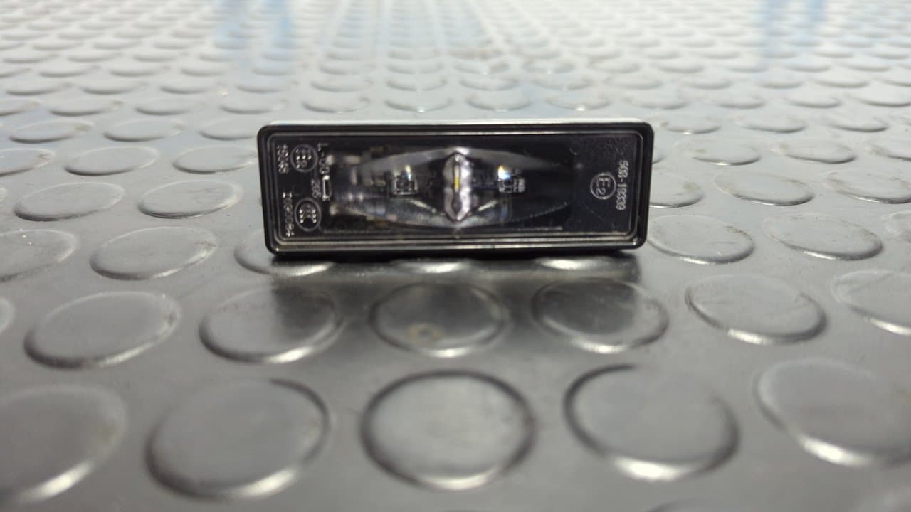 Recambio de PILOTO MATRICULA para CITROEN E-C4 100KW SHINE ZK01 referencia OEM IAM 9815225980 - AZUL