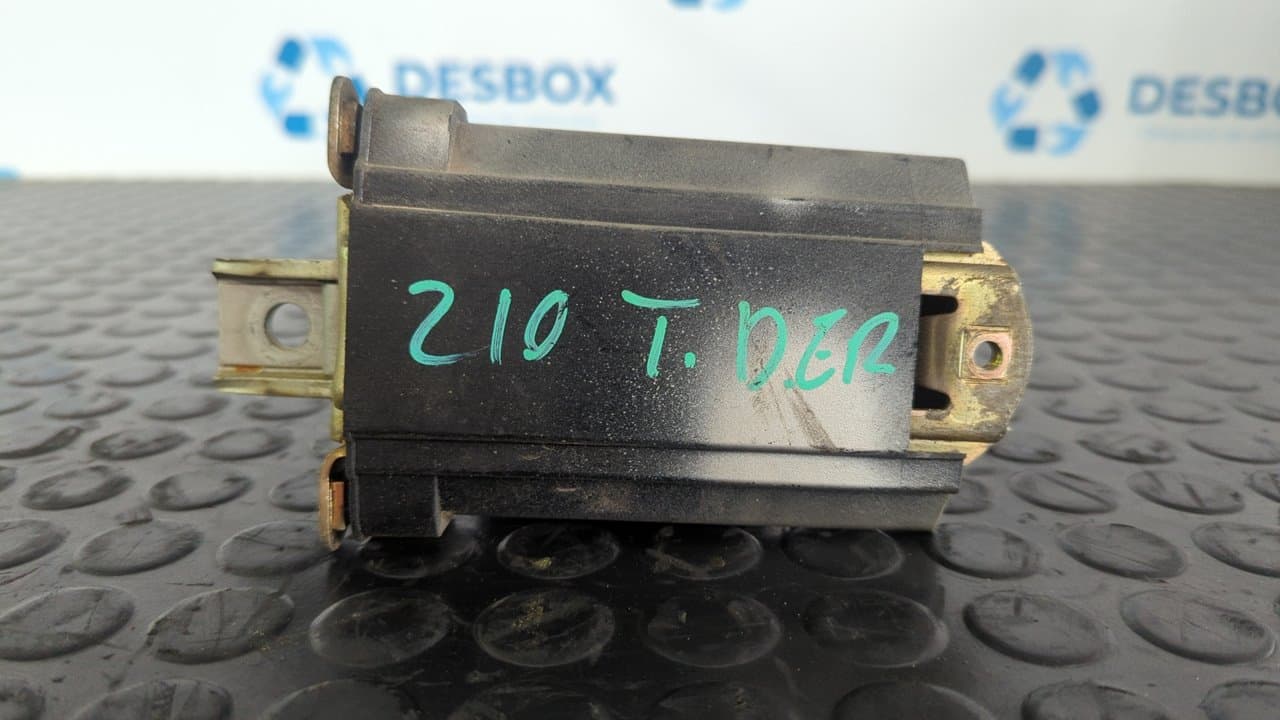 Recambio de RETENEDOR PUERTA DERECHA para MERCEDES CLASE E (W210)