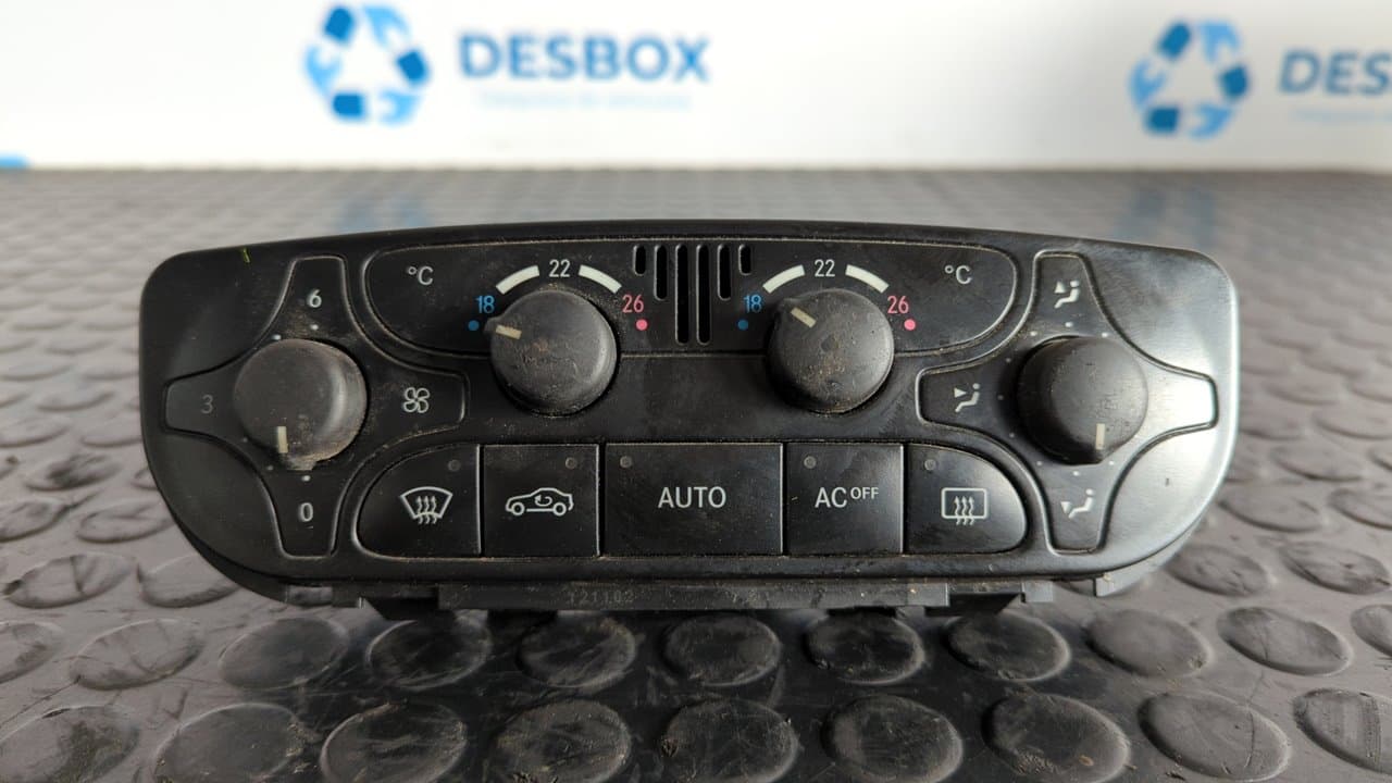 Recambio de MANDO CALEFACCION / AIRE ACONDICIONADO para MERCEDES-BENZ CLASE C (W203) BERLINA OM611962 referencia OEM IAM A2098300085 - GRIS
