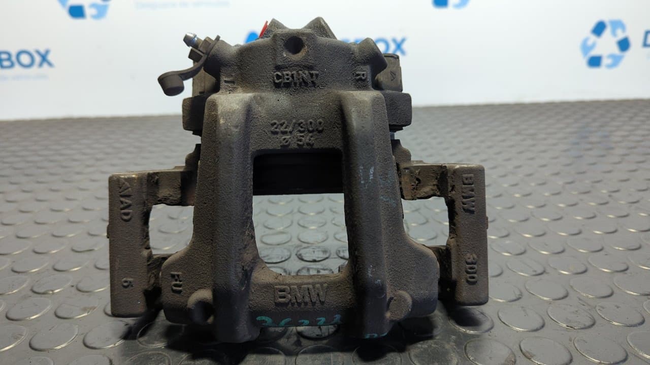 Recambio de PINZA DE FRENO DELANTERA DERECHA para BMW SERIE 3 LIM. (F30) B47D20A referencia OEM IAM W09091 - NEGRO