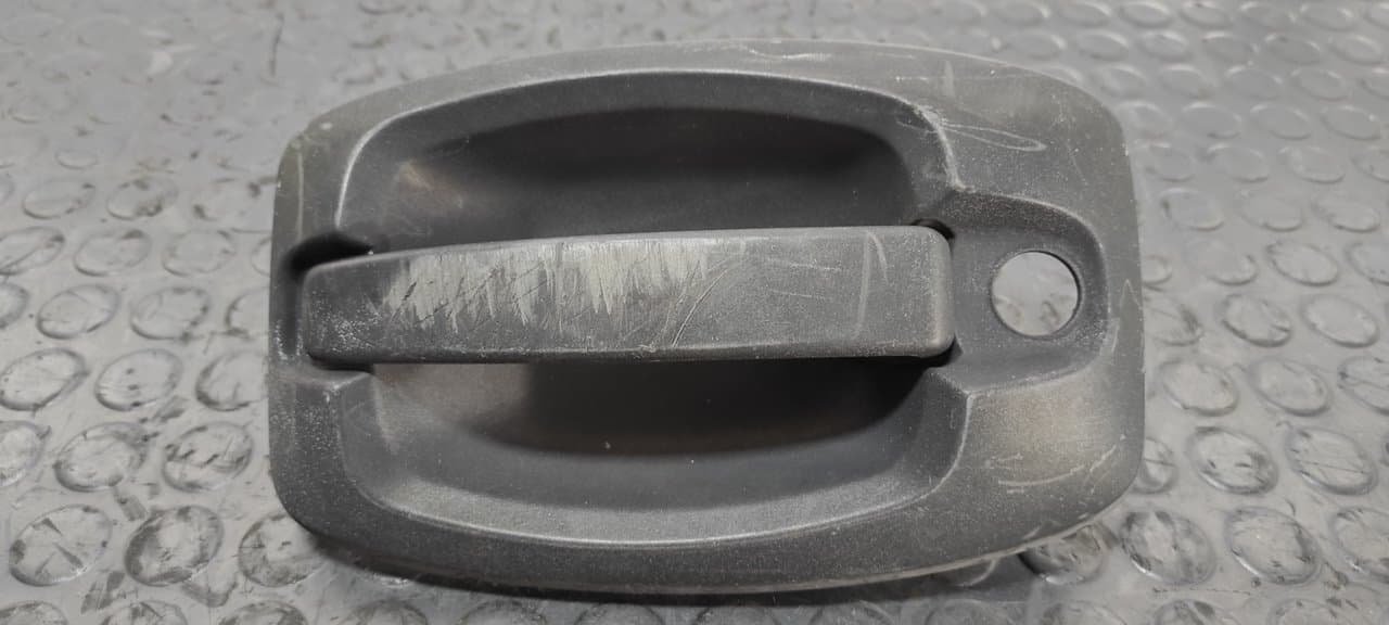 Recambio de MANETA DELANTERA IZQUIERDA para FIAT DUCATO CAJA ABEIRTA 33 (06.2006 =>) 2.3 JTD CAT F1AE0481D referencia OEM IAM 233347 - BLANCO