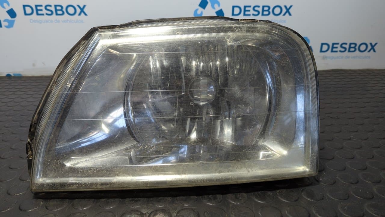 Recambio de FARO IZQUIERDO para MITSUBISHI L 200 (K6/7) 4D56 referencia OEM IAM 02HCRPL - NEGRO