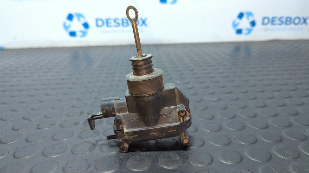 Recambio de MOTOR CIERRE CENTRALIZADO DELANTERO DERECHO para MERCEDES CLASE C (W201)