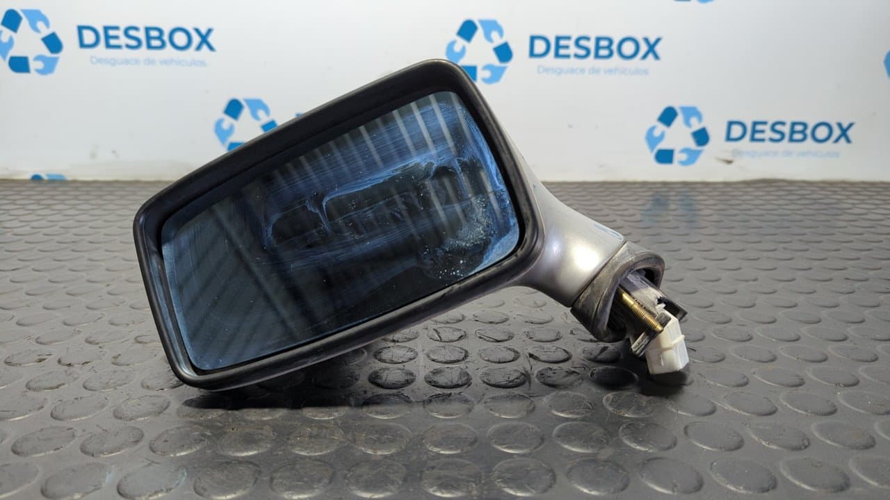 Recambio de RETROVISOR IZQUIERDO para AUDI 80/90 (811/813/853) 90 Básico KV referencia OEM IAM 007847 - GRIS