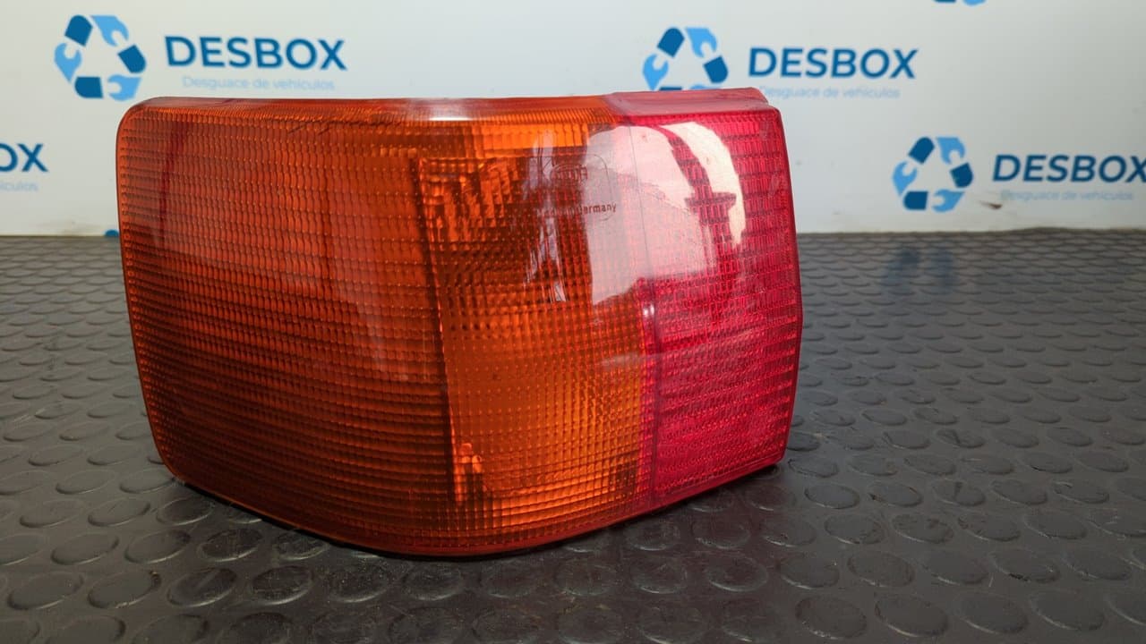 Recambio de PILOTO TRASERO IZQUIERDO para AUDI 80/90 (811/813/853) 90 Básico KV referencia OEM IAM THK81 - GRIS