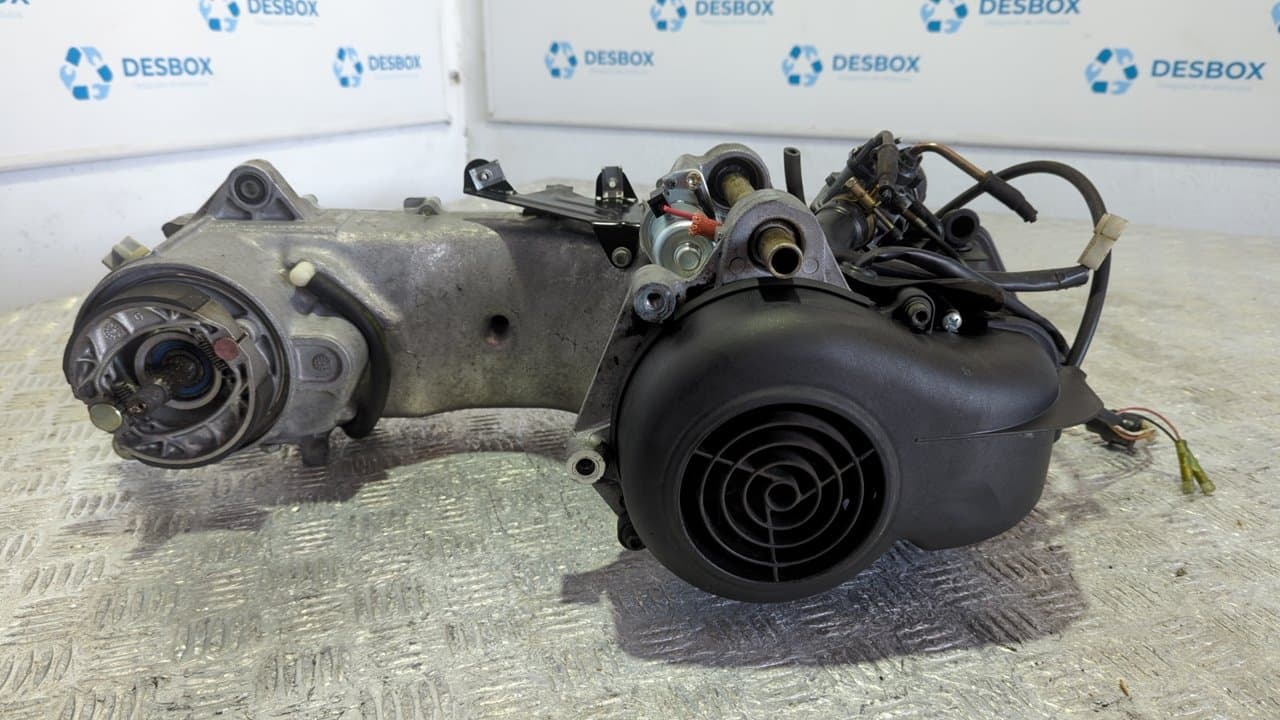 Recambio de MOTOR para APRILIA RALLY 50 RALLY 50 LC CAT MD referencia OEM IAM 5MYAP - GRIS