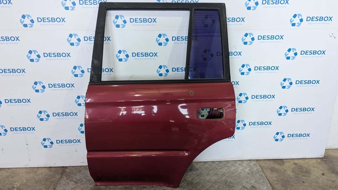 Recambio de PUERTA TRASERA IZQUIERDA para TOYOTA LAND CRUISER (J9) 1KZTE - ROJO