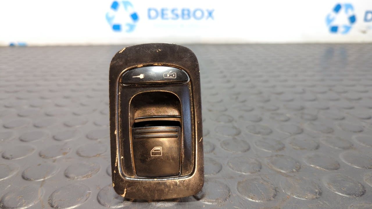 Recambio de MANDO ELEVALUNAS TRASERO DERECHO para PORSCHE CAYENNE (TYP 9PA) Básico BFD referencia OEM IAM 7L5959858 - BLANCO