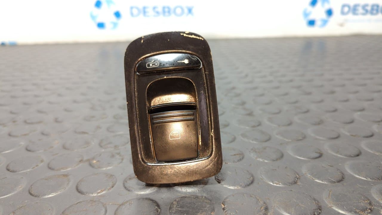 Recambio de MANDO ELEVALUNAS TRASERO IZQUIERDO para PORSCHE CAYENNE (TYP 9PA) Básico BFD referencia OEM IAM 7L5959851 - BLANCO