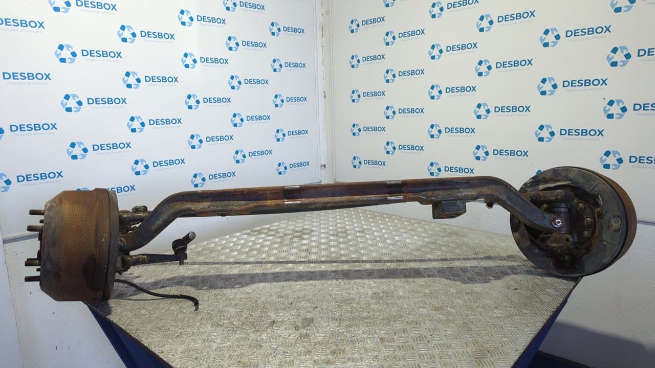 Recambio de PUENTE DELANTERO para NISSAN L80 B660 B660 referencia OEM IAM 04300290 - BLANCO