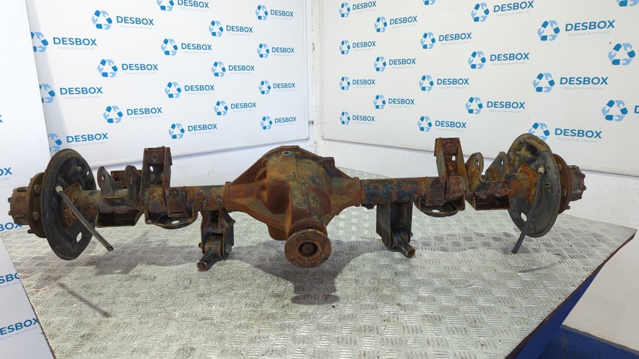 Recambio de PUENTE TRASERO para SSANGYONG FAMILY 2.5 referencia OEM IAM 1014565