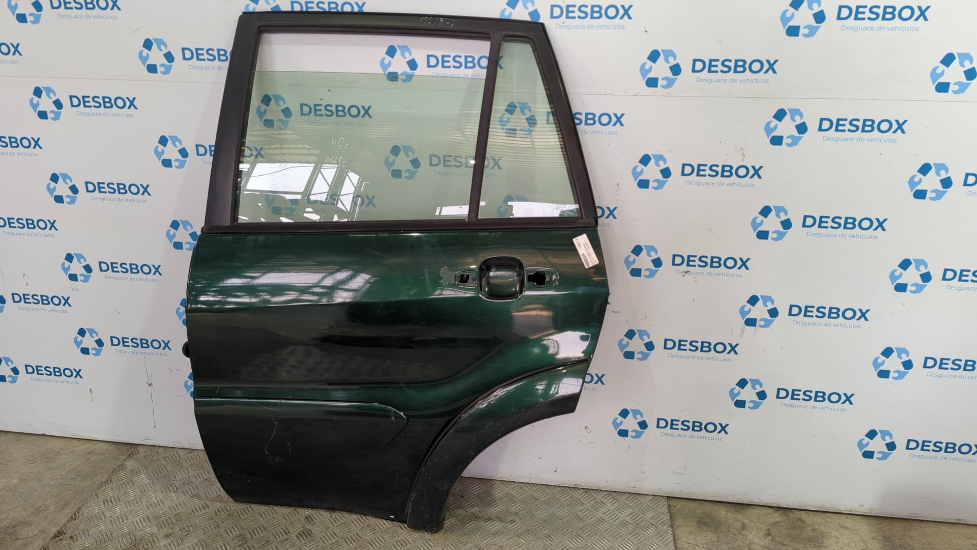 Recambio de PUERTA TRASERA IZQUIERDA para TOYOTA RAV 4 (A2) 1AZFE referencia OEM IAM 6700442050 - VERDE