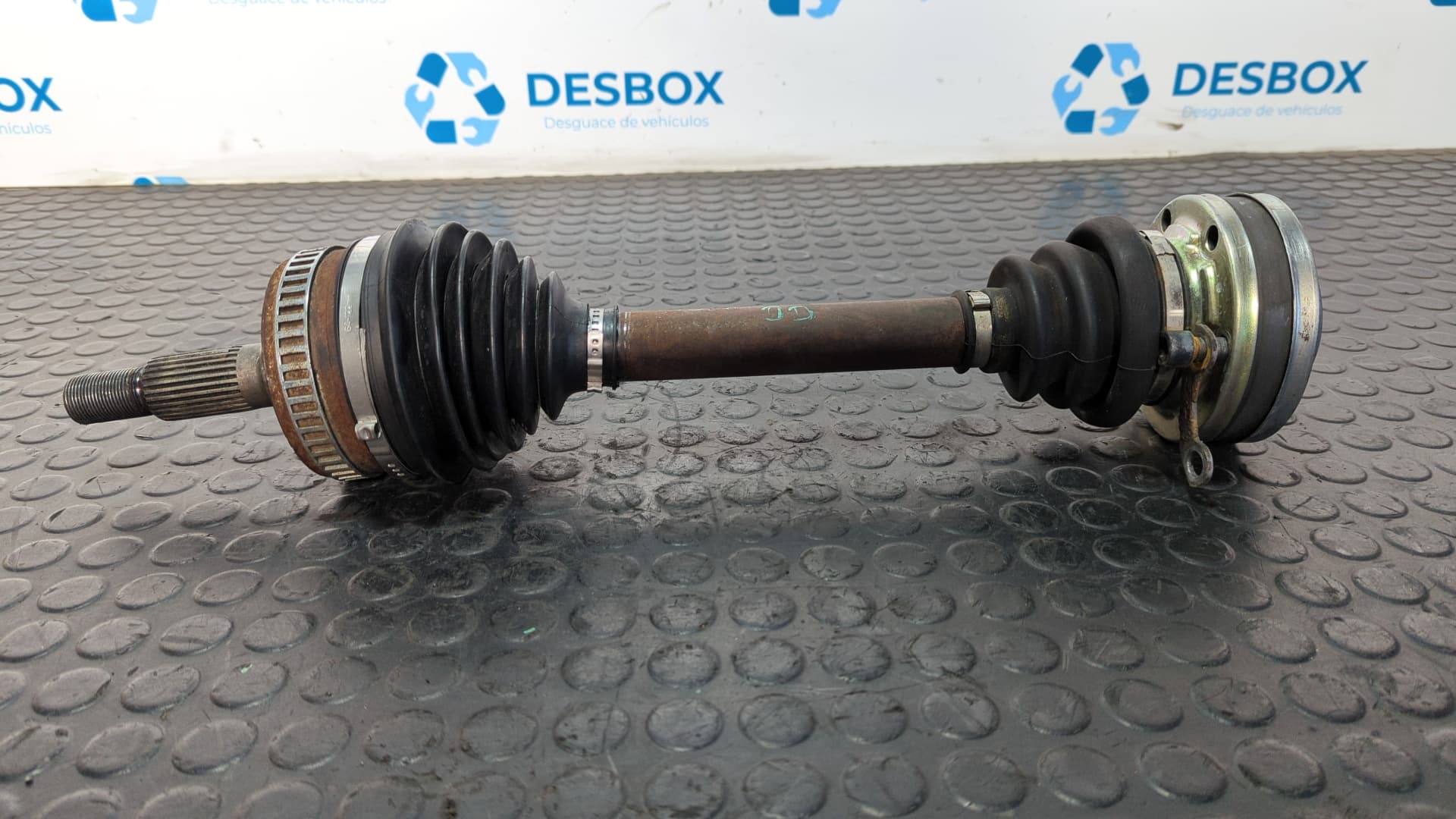 Recambio de TRANSMISION DELANTERA DERECHA para MERCEDES-BENZ VITO (W638) CAJA CERRADA 601D23 - BLANCO