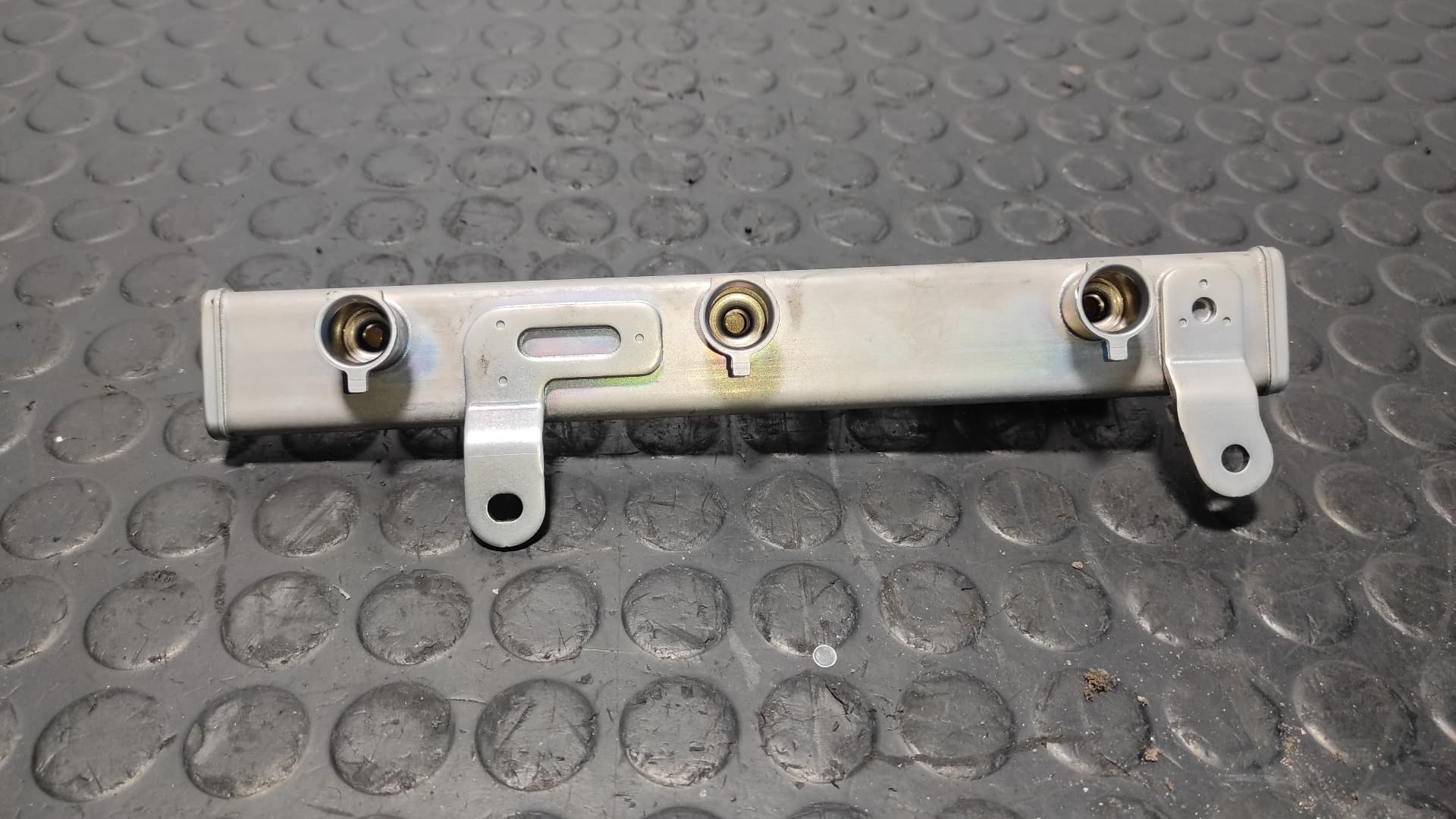 Recambio de RAMPA INYECTORA para RENAULT CLIO V 1.0 H4DE4 referencia OEM IAM 175204021R - ROJO
