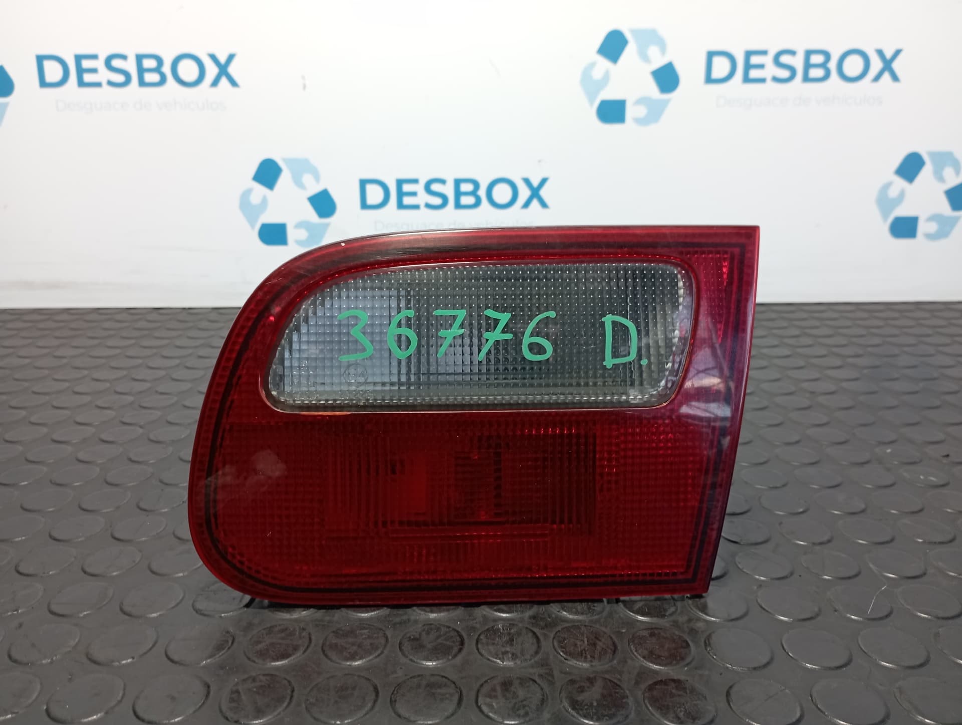 Recambio de PILOTO PORTON DERECHO para HONDA CIVIC (AF-AS) * D13B2 referencia OEM IAM 04431124 - AZUL