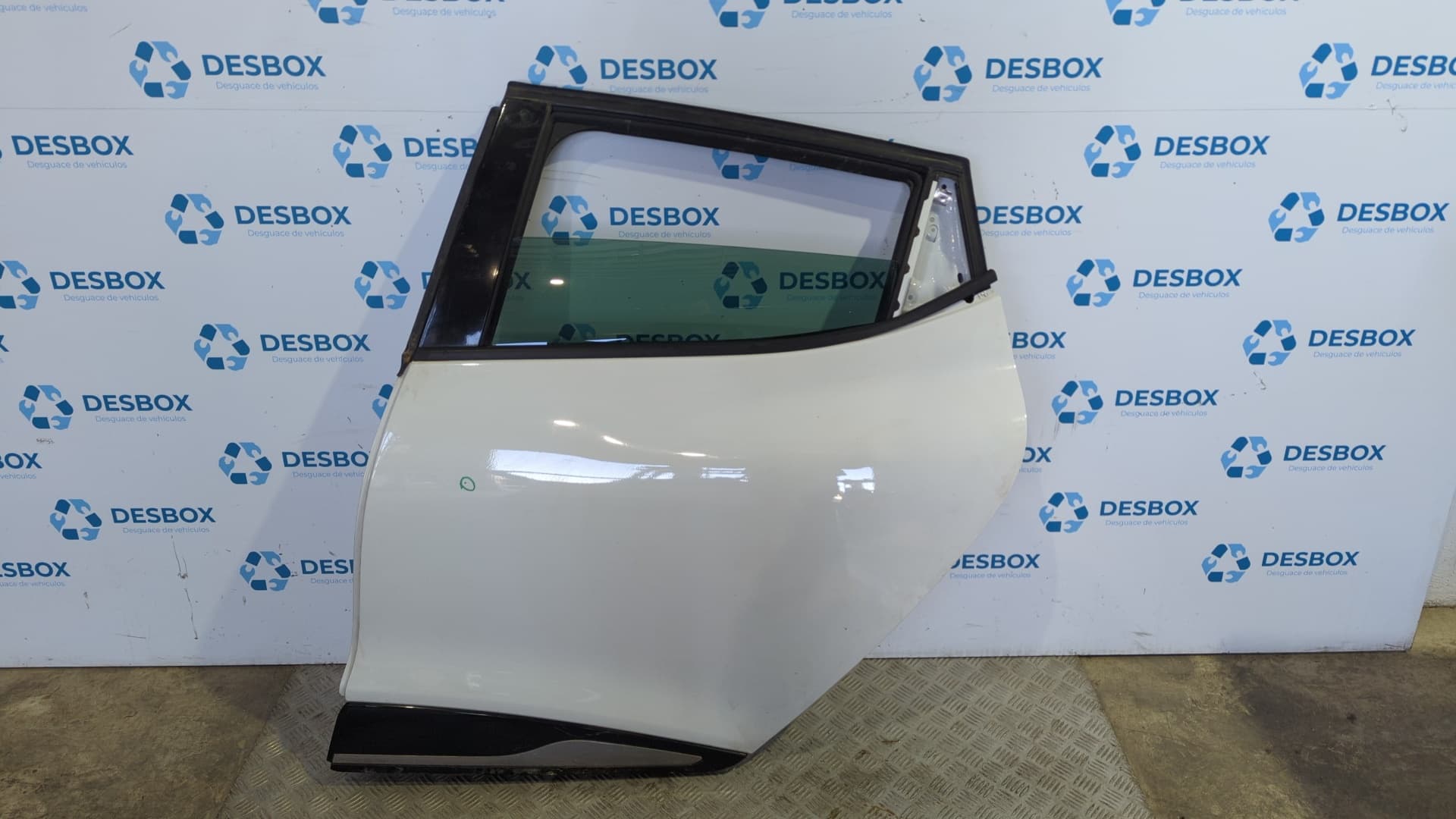 Recambio de PUERTA TRASERA IZQUIERDA para RENAULT CLIO IV D4F D7 - BLANCO