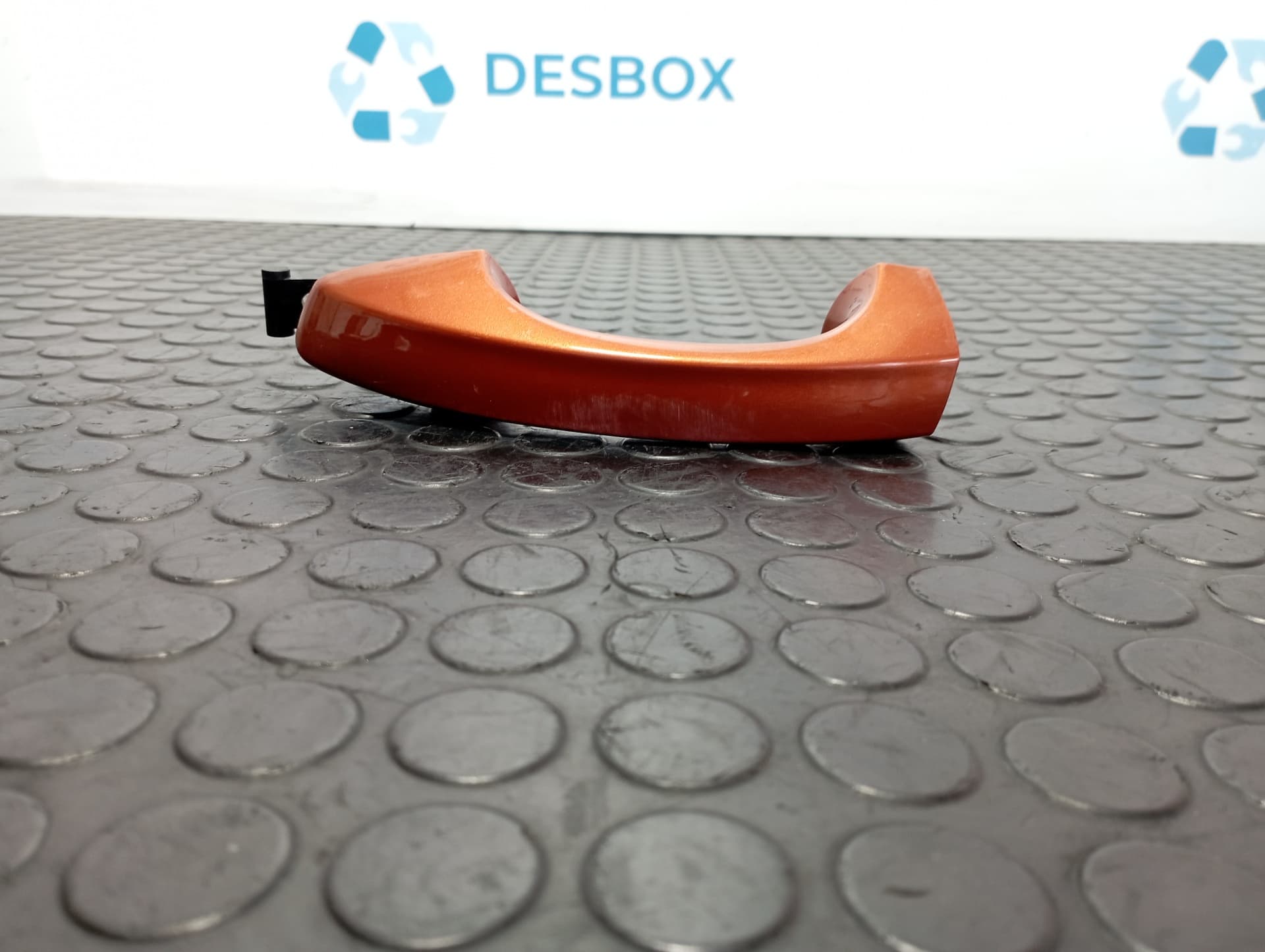 Recambio de MANETA DELANTERA IZQUIERDA para SEAT ARONA ARONA 1.0 TSI CHZ referencia OEM IAM WT05G0837205 - NARANJA