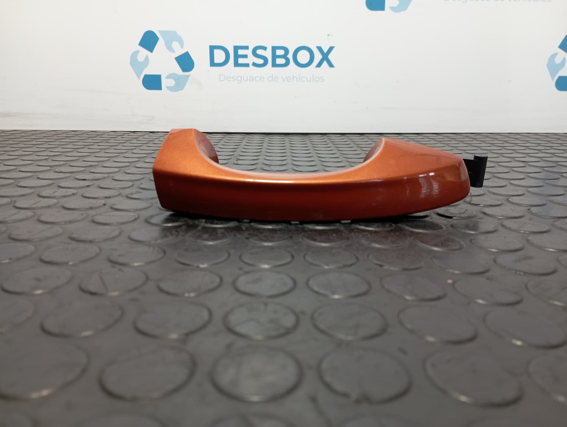 Recambio de MANETA DELANTERA DERECHA para SEAT ARONA ARONA 1.0 TSI CHZ referencia OEM IAM 5G0837206N - NARANJA