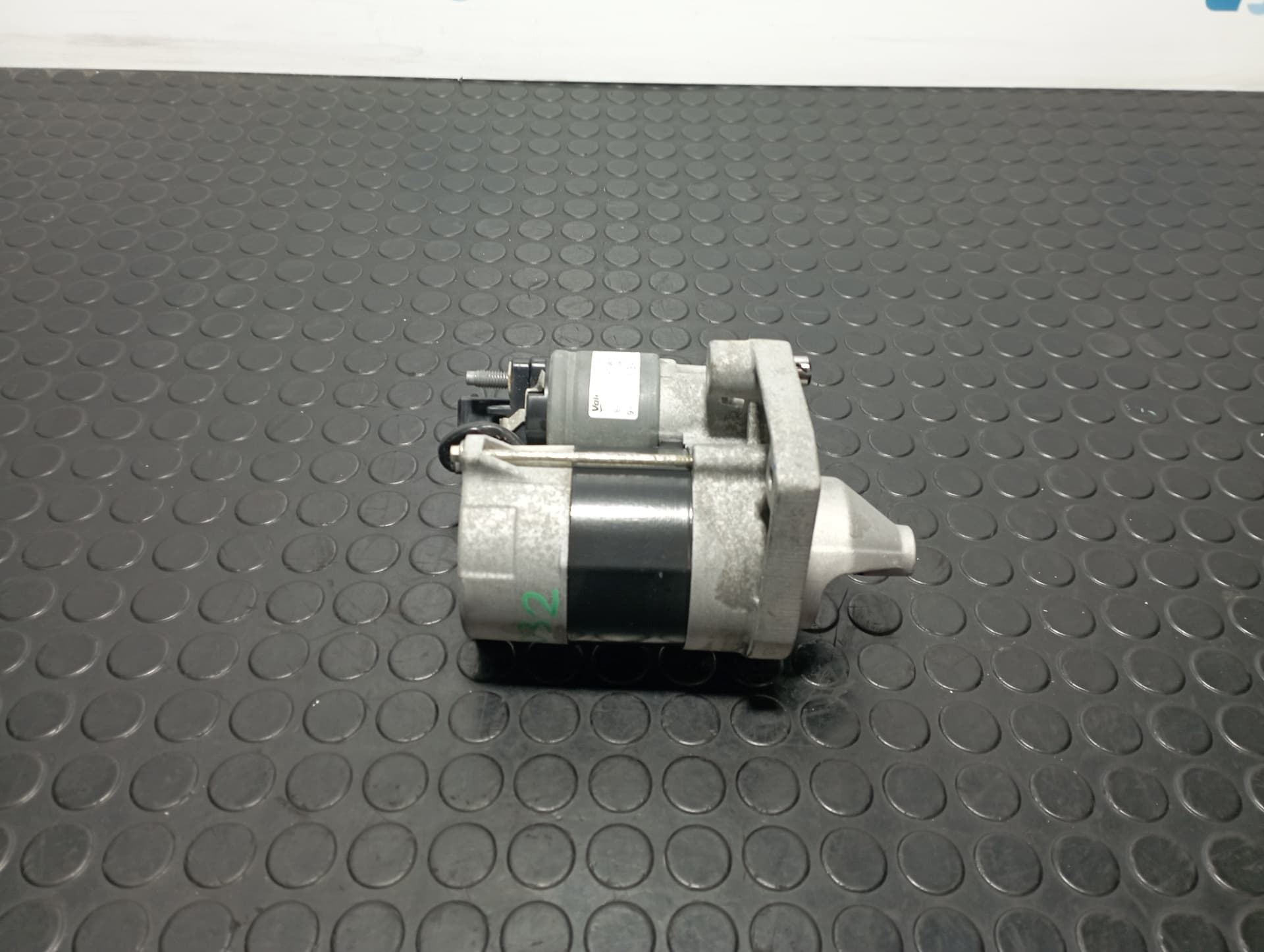 Recambio de MOTOR ARRANQUE para CITROEN C3 HM05 referencia OEM IAM 9812715380 - ROJO