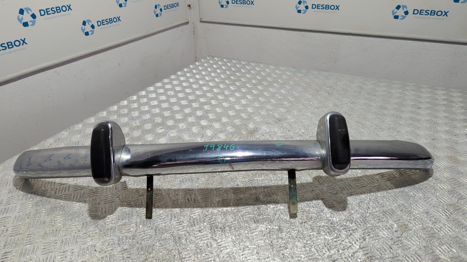 Recambio de PARAGOLPES DELANTERO para SEAT 600 referencia OEM IAM - VERDE