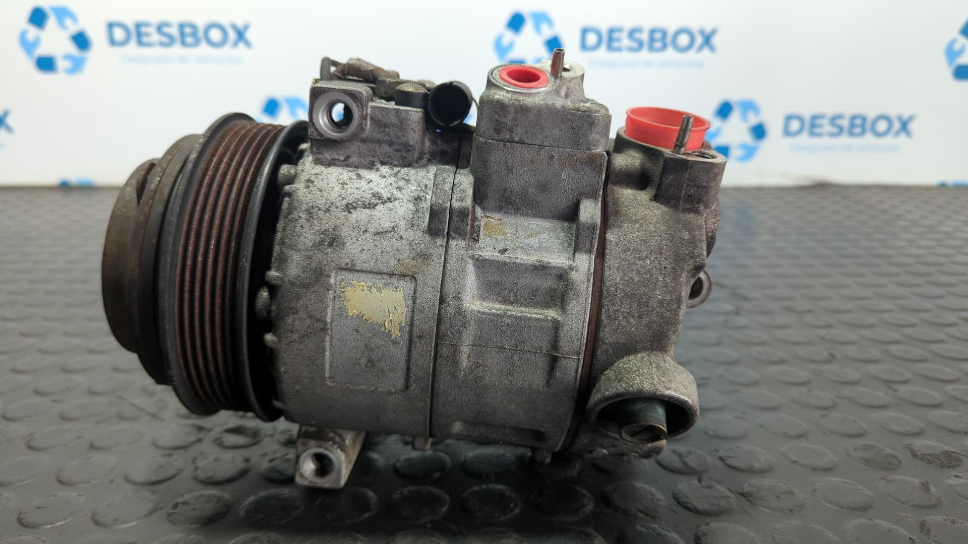 Recambio de COMPRESOR AIRE ACONDICIONADO para MERCEDES-BENZ CLASE E (W210) BERLINA DIESEL OM606962 referencia OEM IAM A0002302011 - GRIS