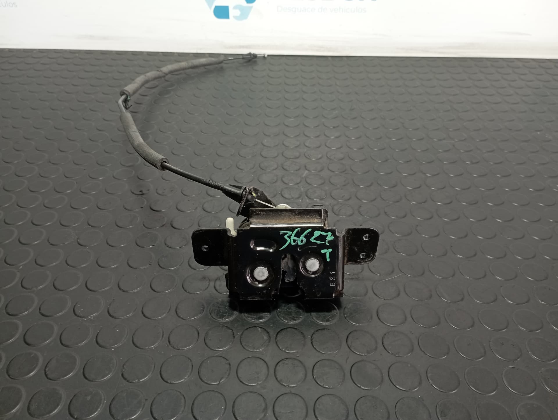 Recambio de CERRADURA MALETERO / PORTON para CHRYSLER JEEP COMPASS 2.2 CRD CAT 651 925 ON referencia OEM IAM 176AC - GRIS