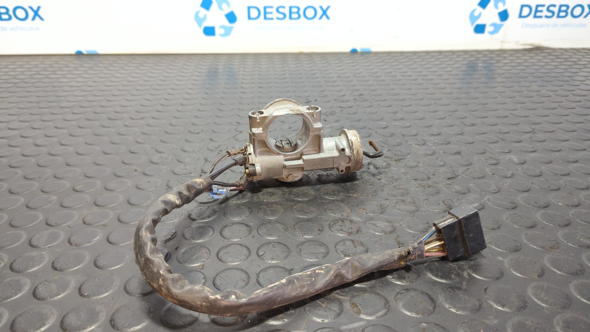 Recambio de CONMUTADOR DE ARRANQUE para PIAGGIO (VESPA) PORTER PICK - UP Diesel LDW1404 referencia OEM IAM 336565 - BLANCO