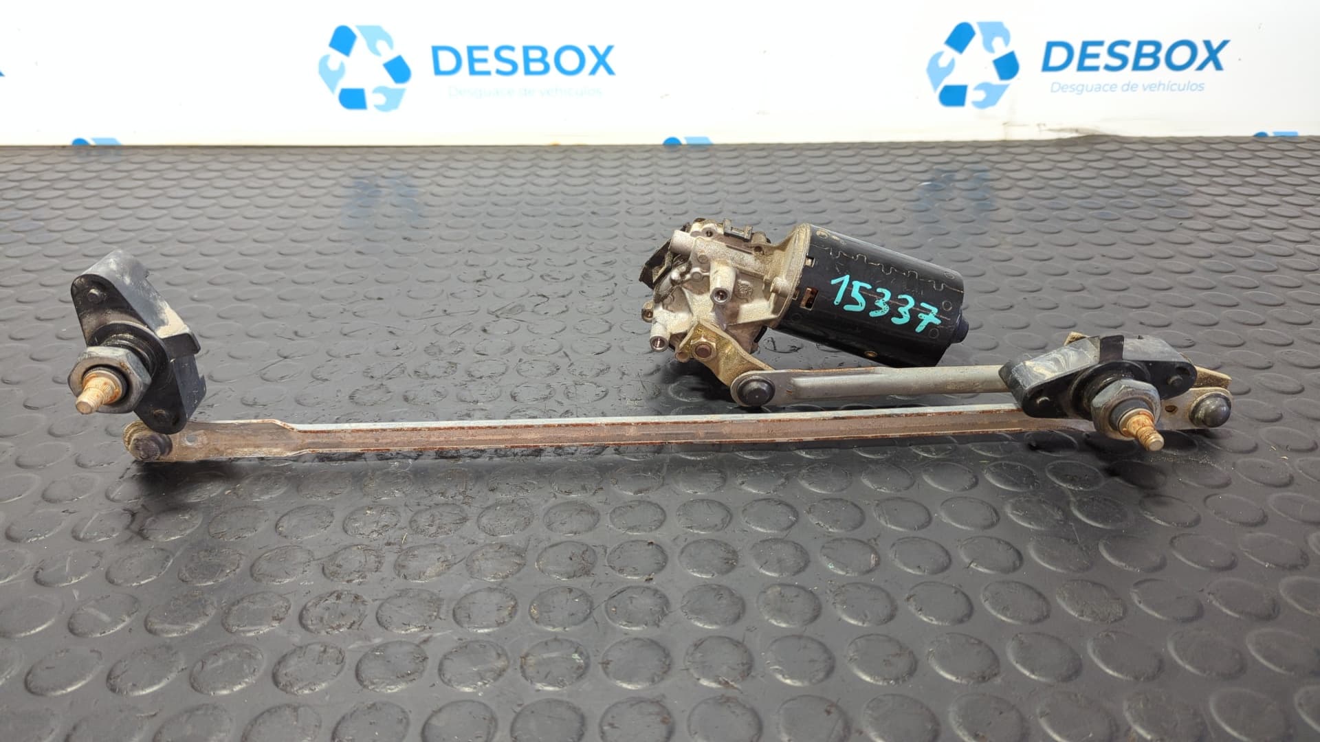 Recambio de MOTOR LIMPIA DELANTERO para PIAGGIO (VESPA) PORTER PICK - UP Diesel LDW1404 referencia OEM IAM 0390246154 - BLANCO
