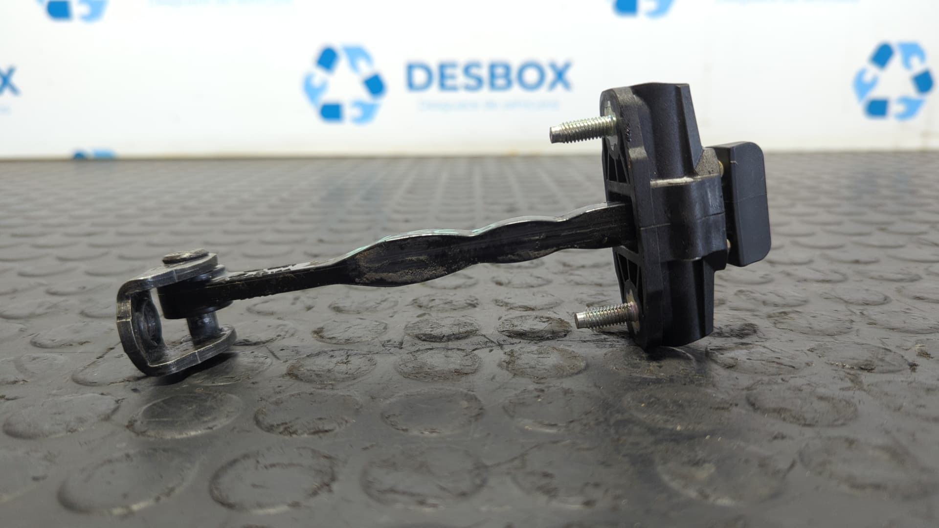 Recambio de RETENEDOR PUERTA IZQUIERDA para FORD FOCUS TURN. III1.6 TDCI T1DB referencia OEM IAM BM51A23500AA - GRIS