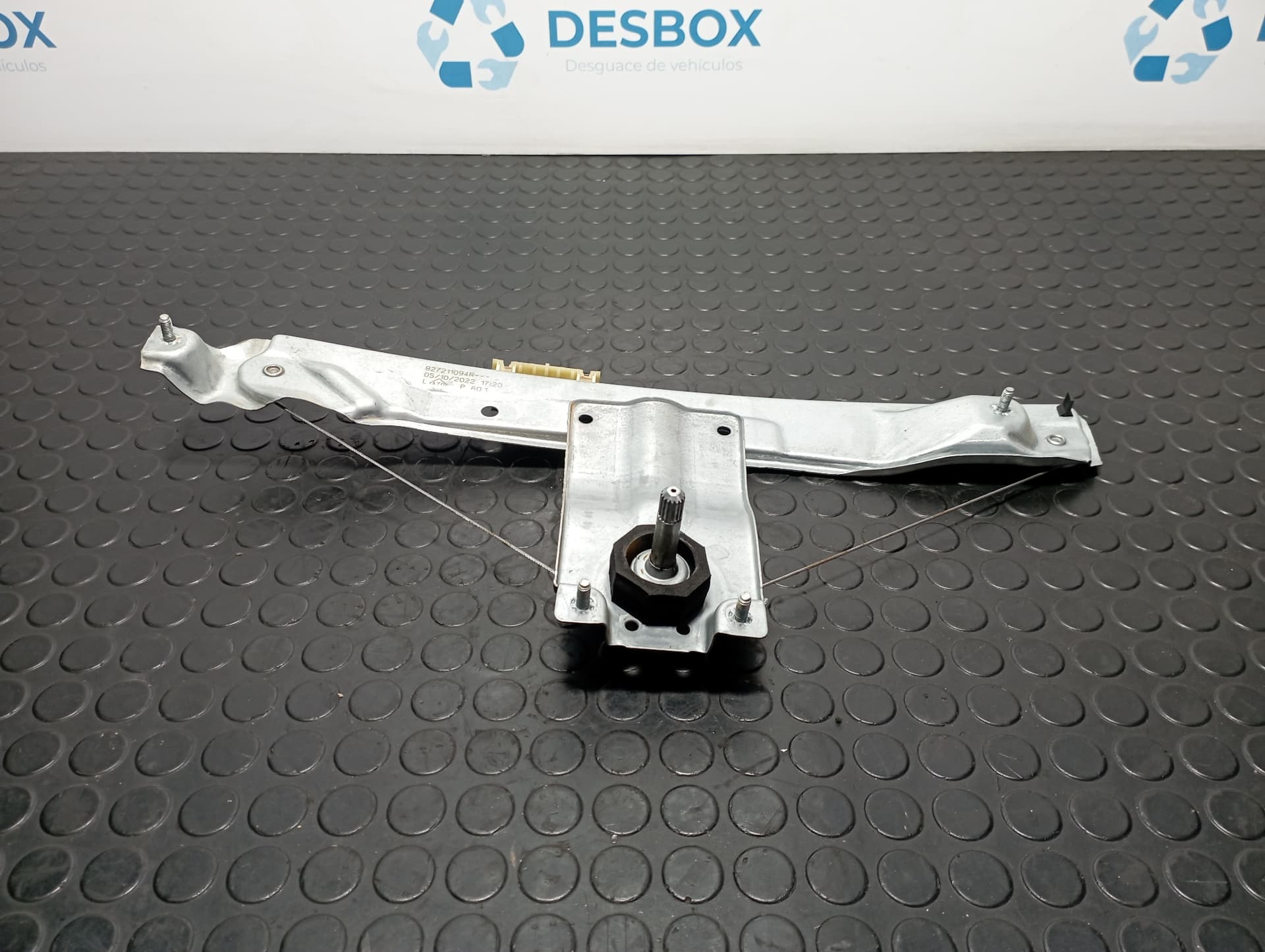 Recambio de ELEVALUNAS TRASERO IZQUIERDO para DACIA DUSTER II 0.999 H4DF4 referencia OEM IAM 827211094R - VERDE