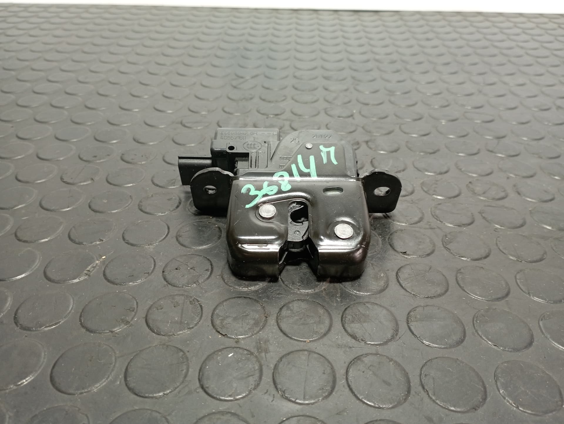Recambio de CERRADURA MALETERO / PORTON para DACIA DUSTER II 0.999 H4DF4 referencia OEM IAM 905039428R - VERDE