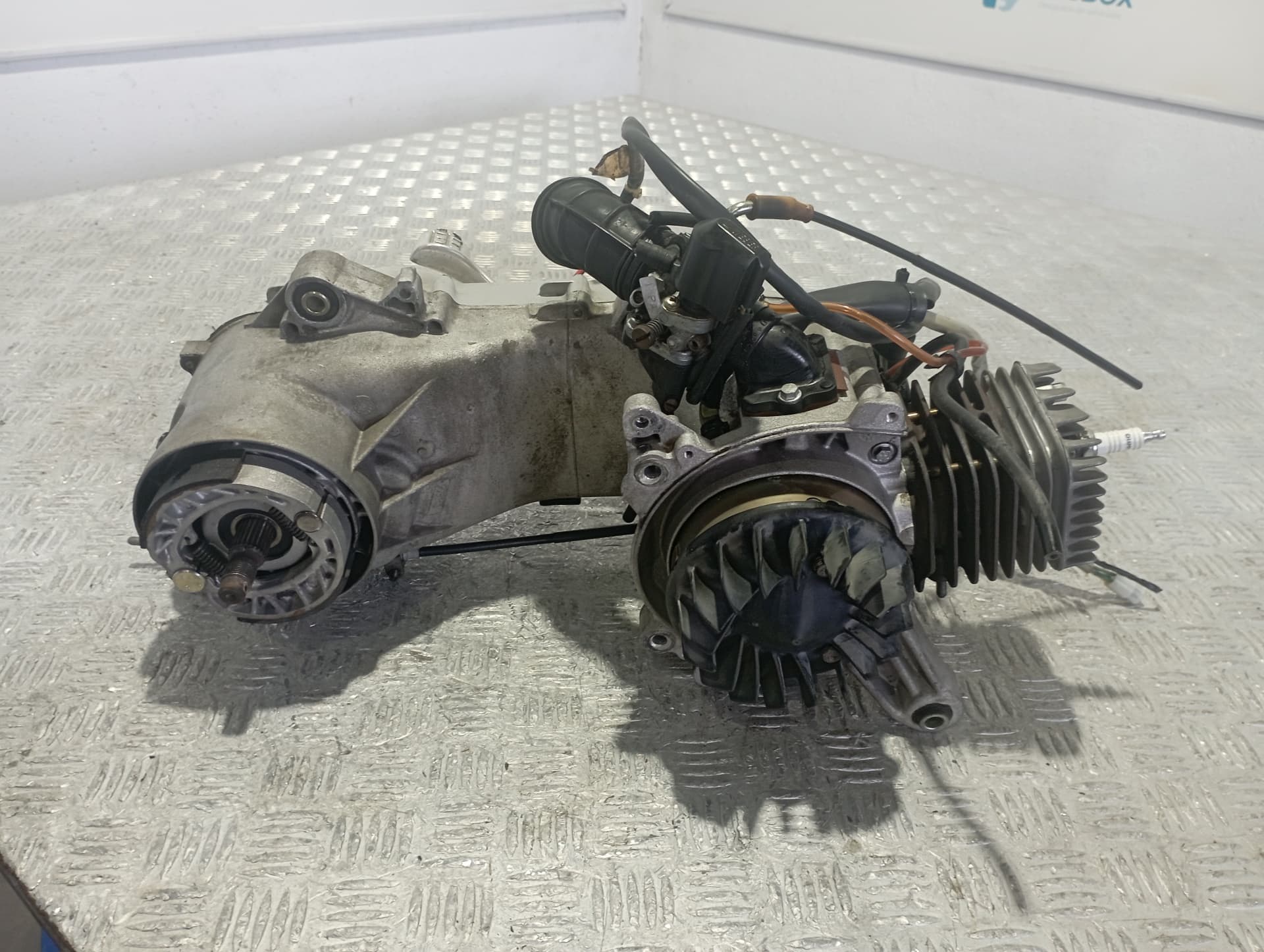 Recambio de MOTOR para PIAGGIO (VESPA) VESPA C38 LX 50 50 referencia OEM IAM C161M - BLANCO