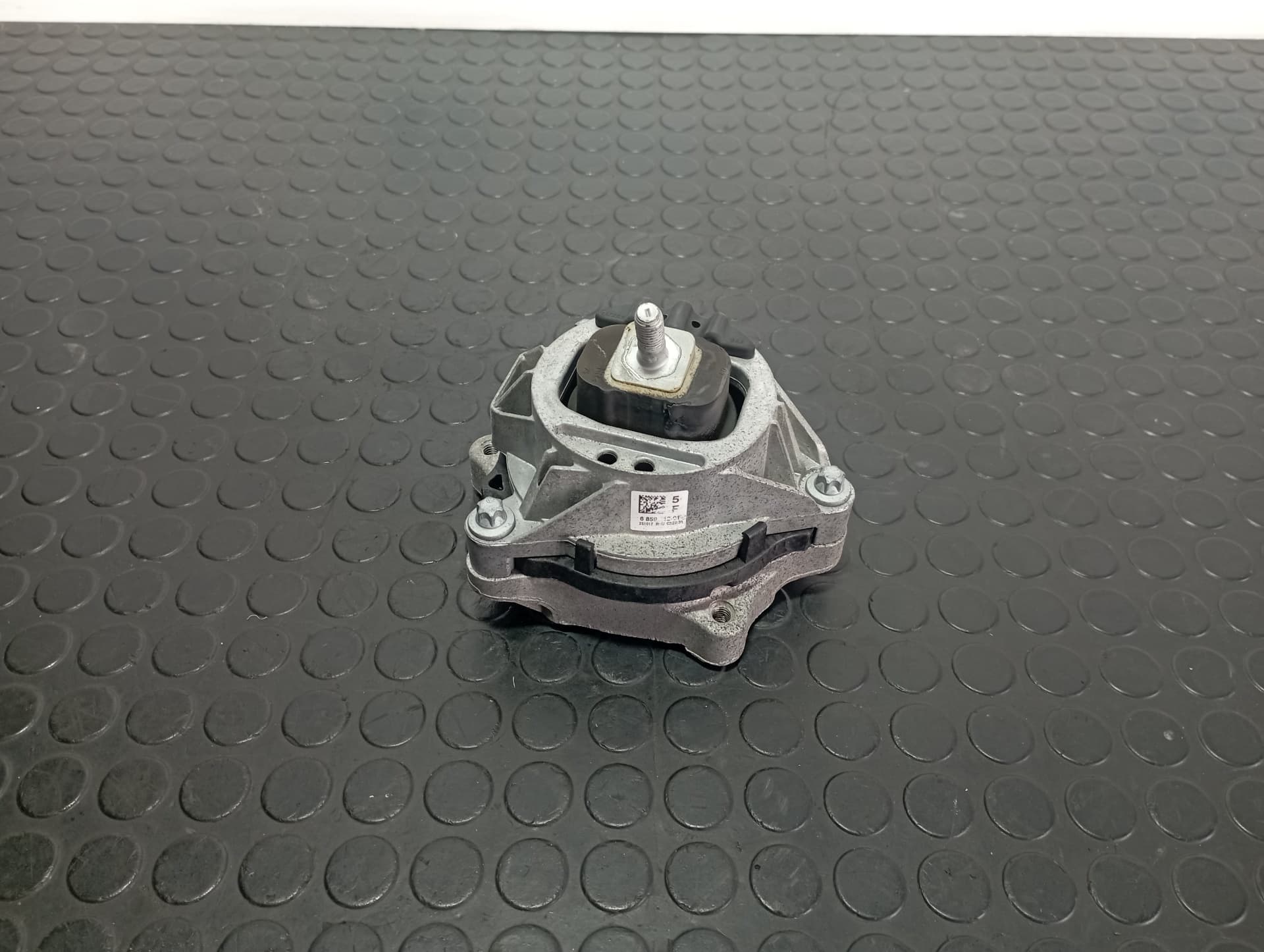 Recambio de SOPORTE MOTOR DERECHO para BMW SERIE 3 LIM. (F30) * B47D20A referencia OEM IAM 685941201 - NEGRO