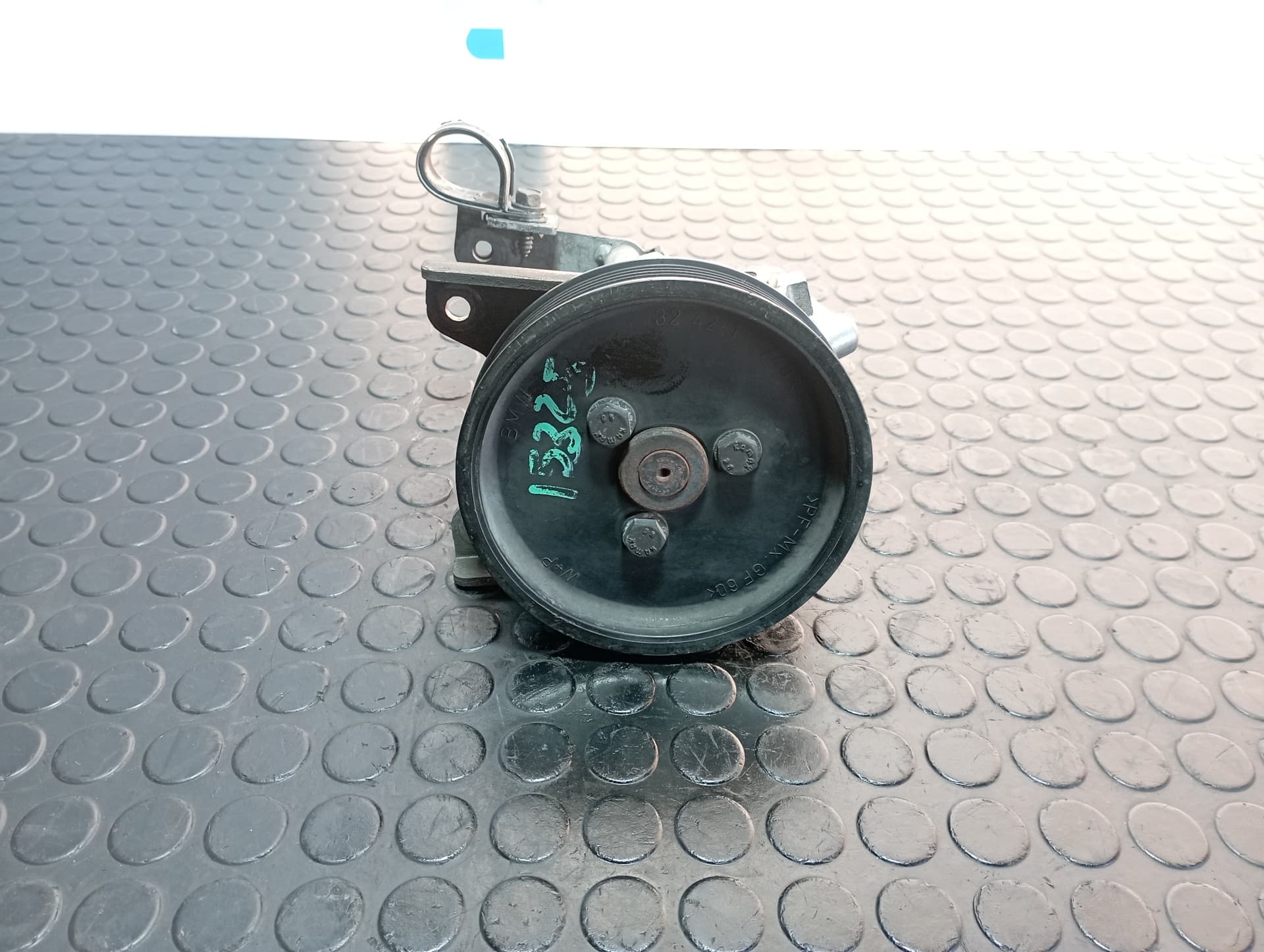 Recambio de BOMBA DIRECCION para BMW SERIE 7 (E38) 2.8 24V CAT 286S1G referencia OEM IAM 61289BAD - GRIS